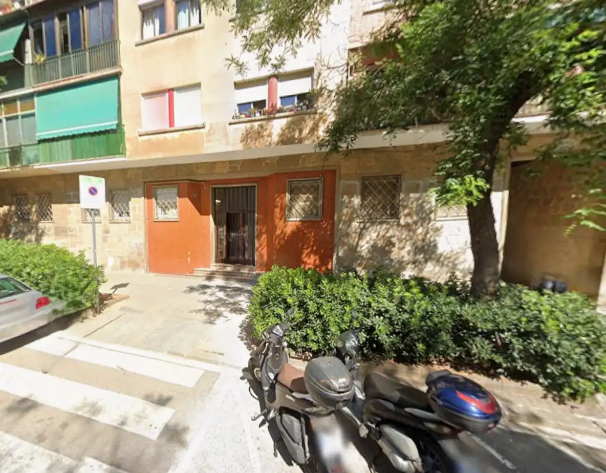 Vista exterior de Piso en venta en Barcelona