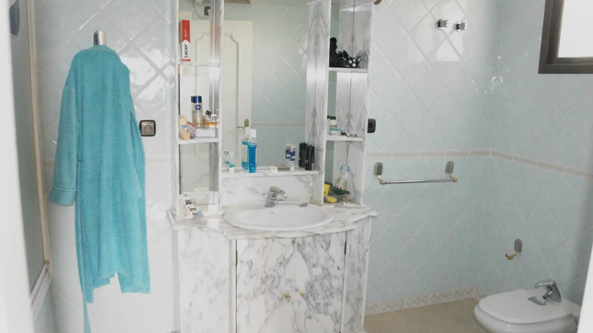 Baño de Casa o chalet en venta en Espartinas con Aire acondicionado, Jardín privado y Terraza