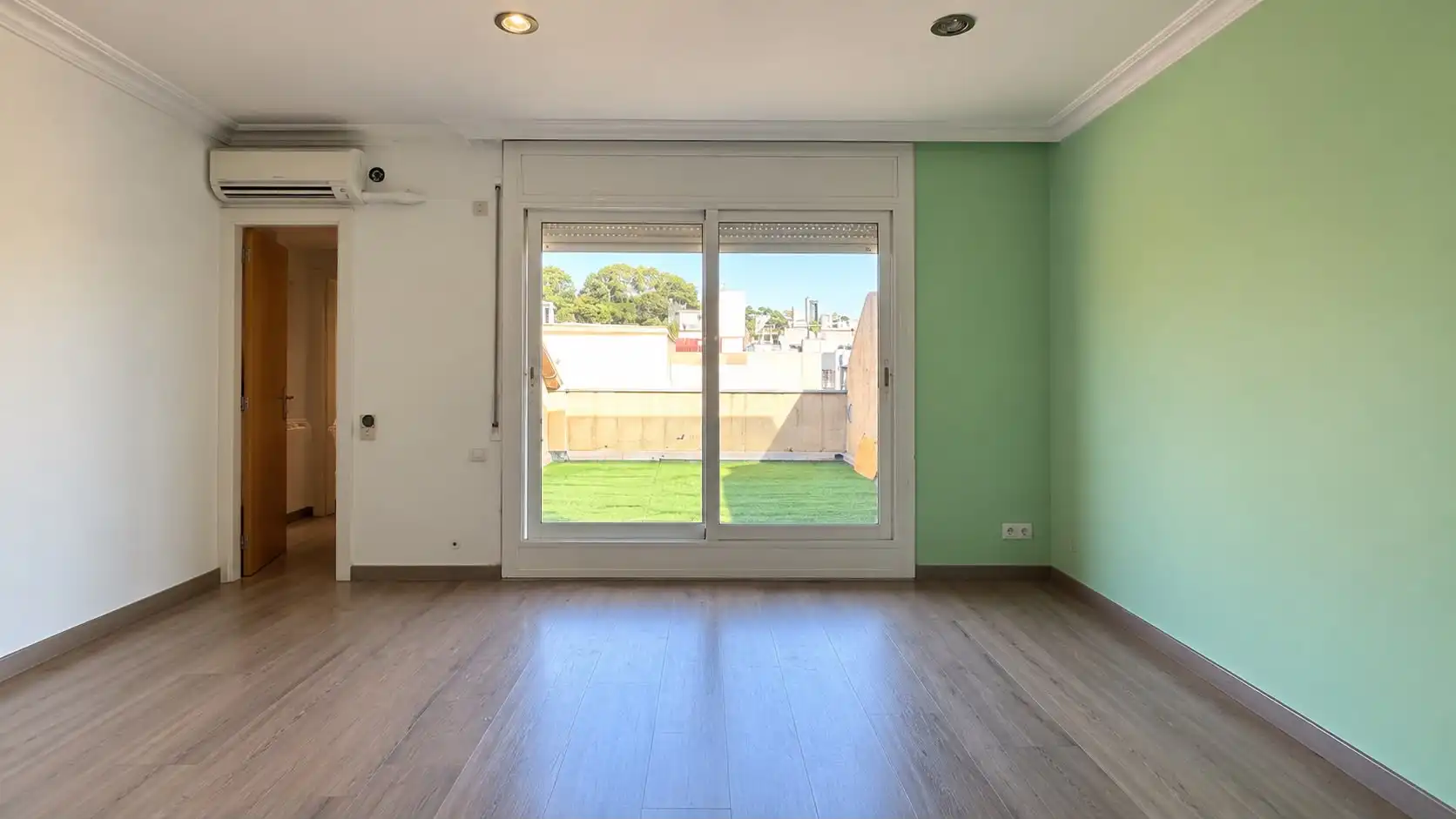 Dormitori de Dúplex en venda en Montcada i Reixac amb Terrassa