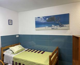 Bedroom of Study to share in L'Hospitalet de Llobregat  with Air Conditioner and Terrace