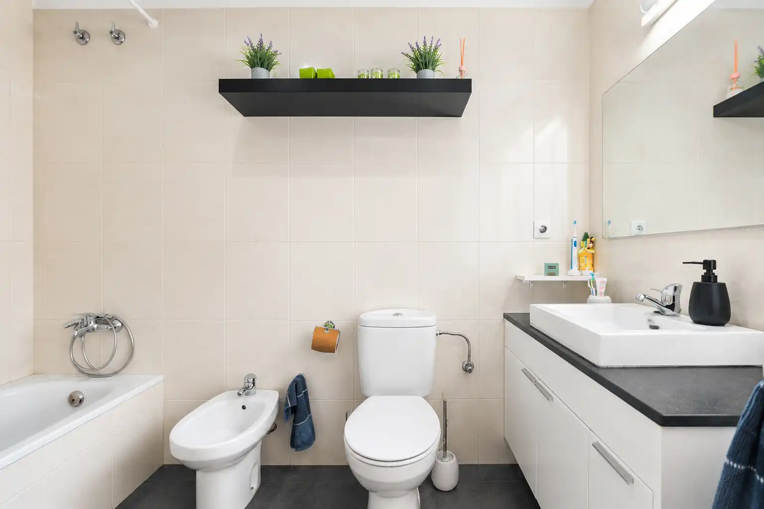 Baño de Piso en venta en Badalona con Aire acondicionado y Calefacción