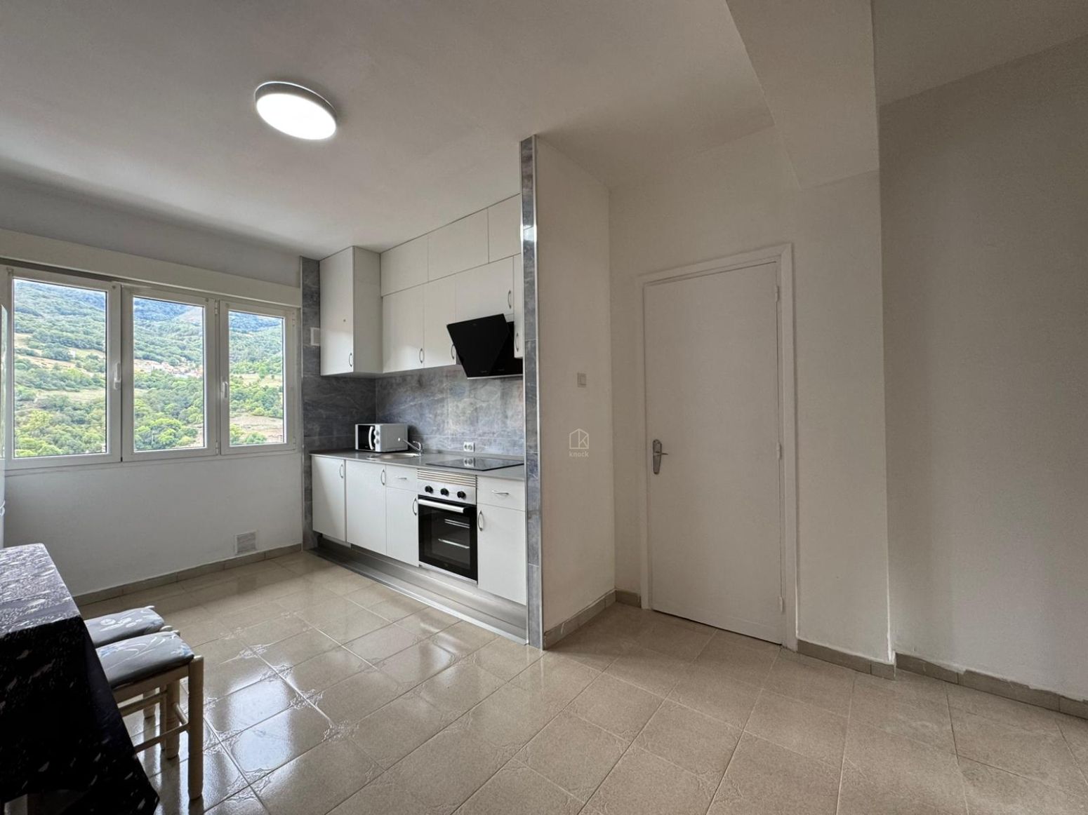 Kitchen of Flat for sale in Aller  with Storage room