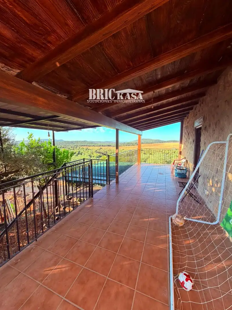 Terraza de Casa o chalet en venta en Cáceres con Trastero, Piscina y Amueblado