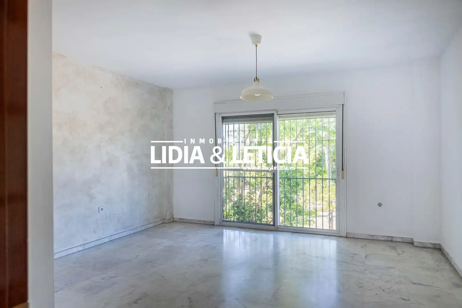 Vista exterior de Piso en venta en Alcalá de Guadaira con Aire acondicionado