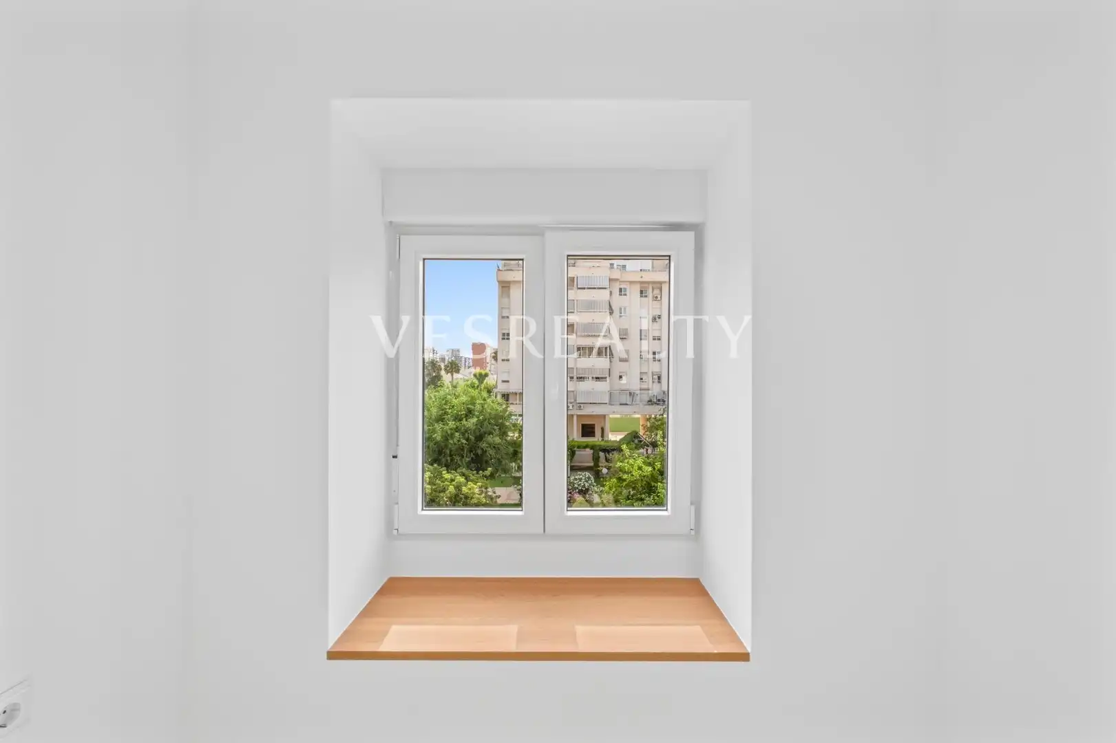 Habitación de Piso en venta en Alicante / Alacant con Aire acondicionado y Piscina comunitaria