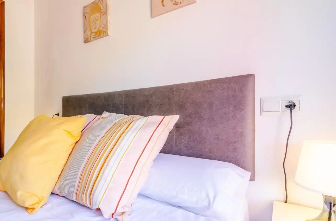 Habitación de Ático de alquiler en Rincón de la Victoria con Aire acondicionado, Calefacción y Jardín privado