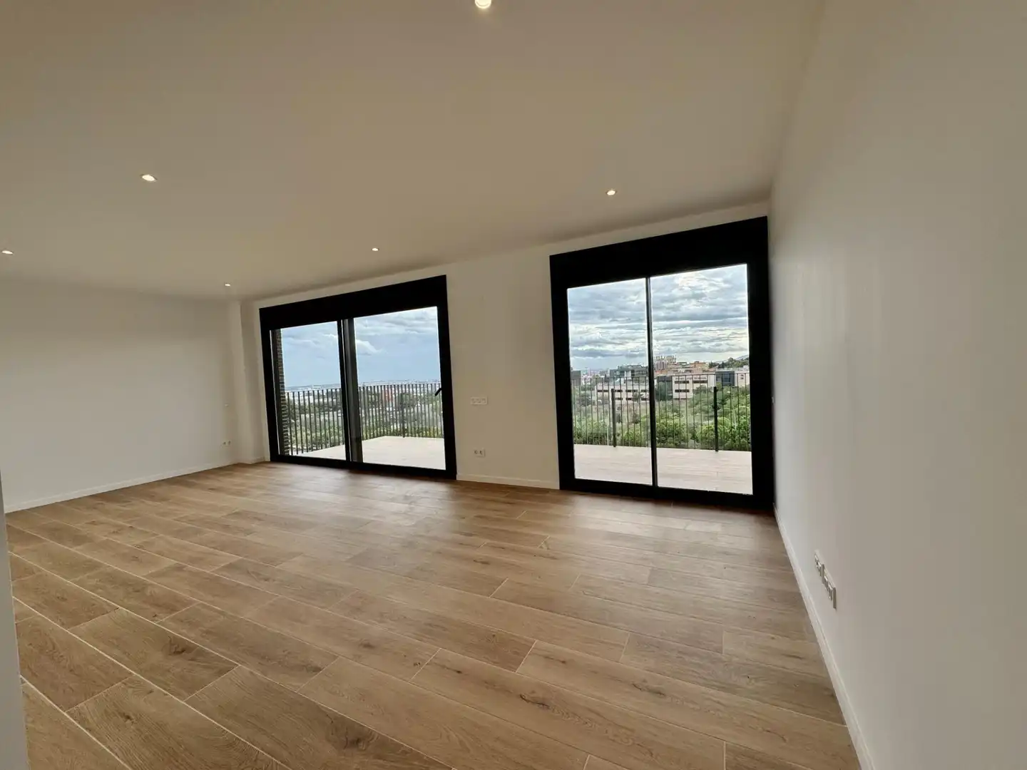 Flat with pool to rent in Calle JOAN MIRO, imagen 5