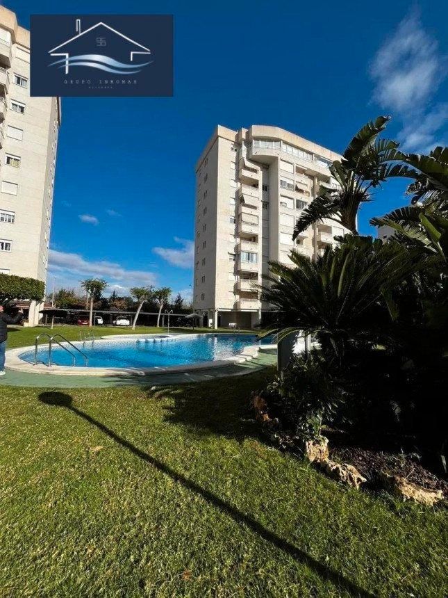 Piscina de Pis en venda en Alicante / Alacant amb Aire condicionat, Calefacció i Terrassa