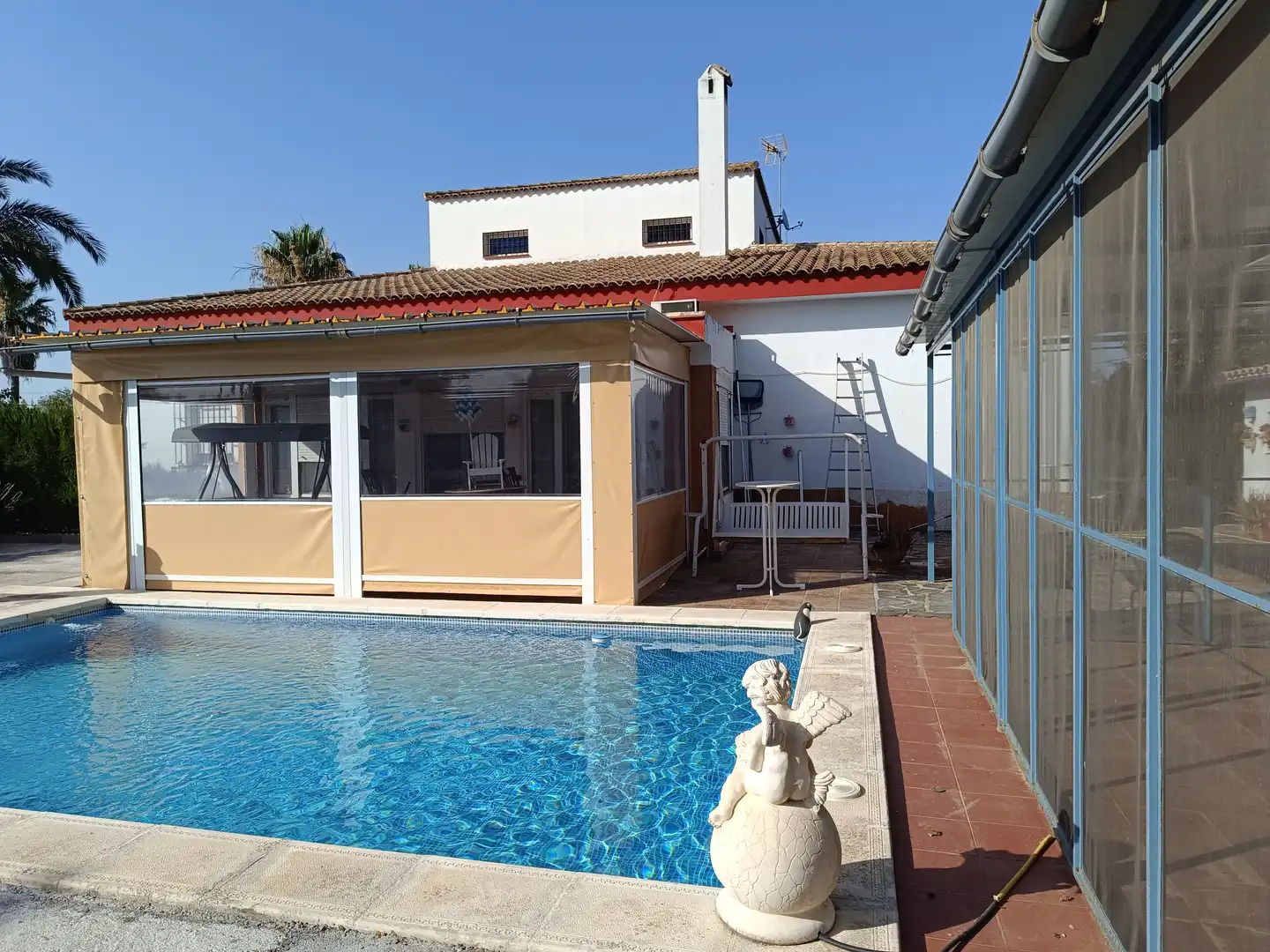 Piscina de Casa o xalet en venda en Carmona amb Aire condicionat, Jardí privat i Terrassa
