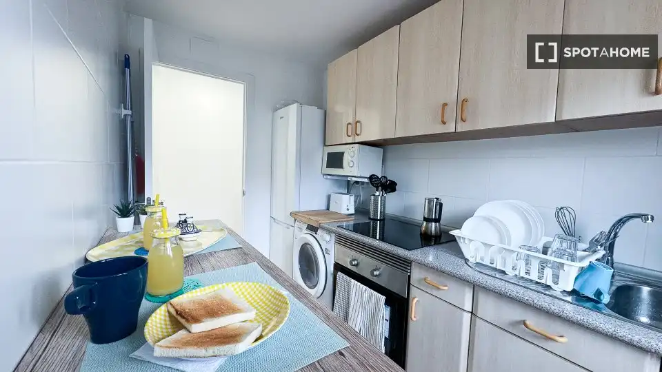 Kitchen of Flat for share in Getafe  with Air Conditioner, Terrace and Furnished