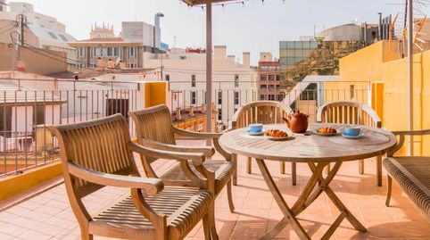 Foto 3 de Àtic de lloguer a Casco Antiguo - Sta. Cruz - Ayuntamiento, Alicante / Alacant