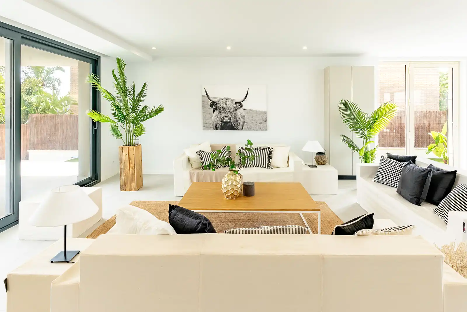 Living room of Houses for sale in Sitges  with Air Conditioner, Heating and Private garden