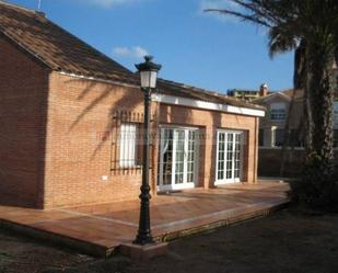 Vista exterior de Casa o xalet en venda en La Manga del Mar Menor
