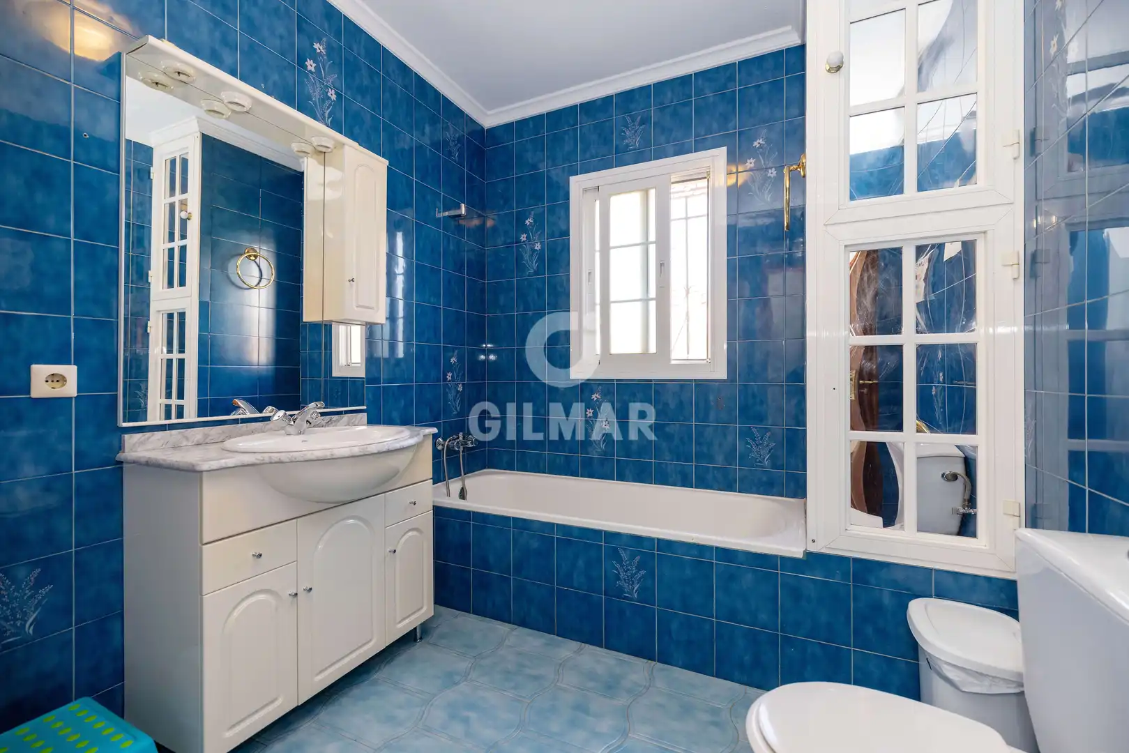 Bathroom of Houses for sale in Estepona  with Heating, Private garden and Swimming Pool