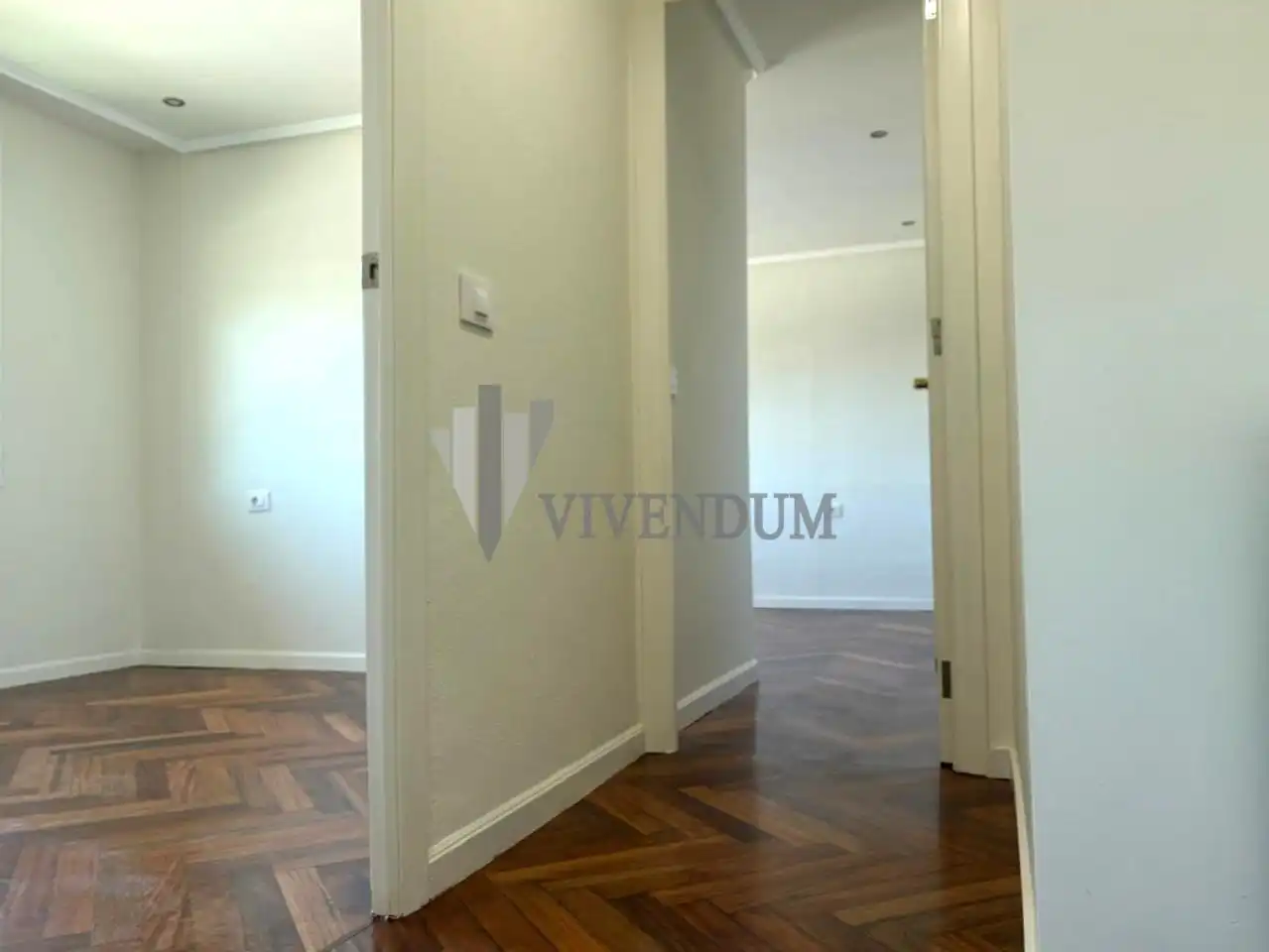 Dormitori de Apartament de lloguer en Vigo  amb Calefacció