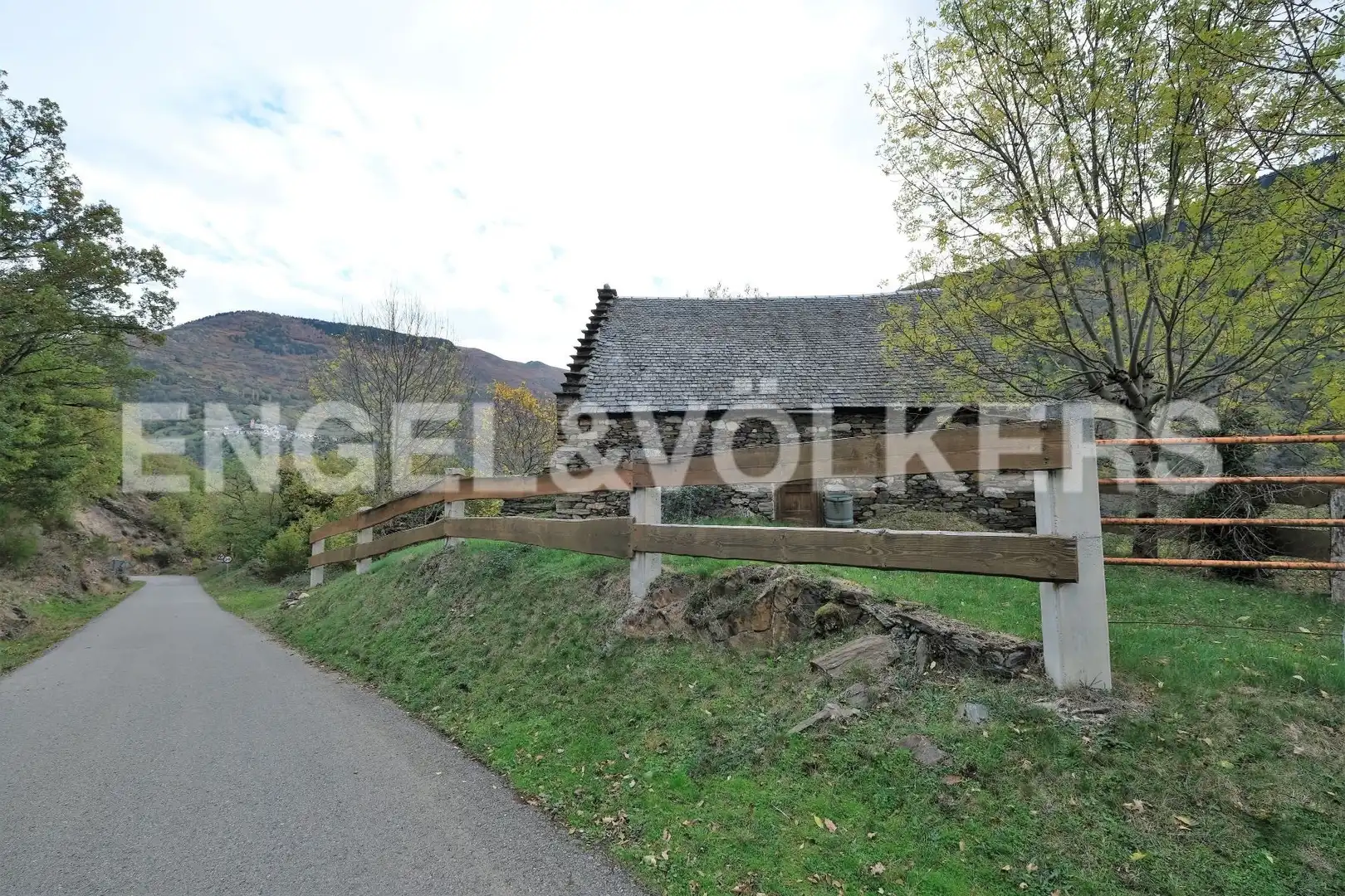 Casa con jardín en venta en Bausen, imagen 5