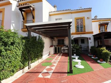 Adossat amb piscina en venda a Calle Nueva Atalaya 37