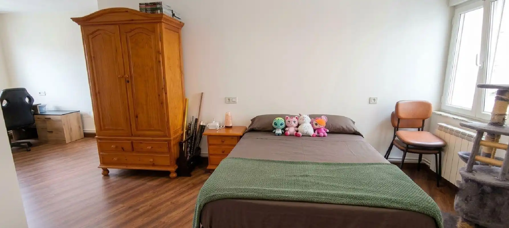 Habitación de Piso en venta en Torrelavega  con Calefacción y Trastero