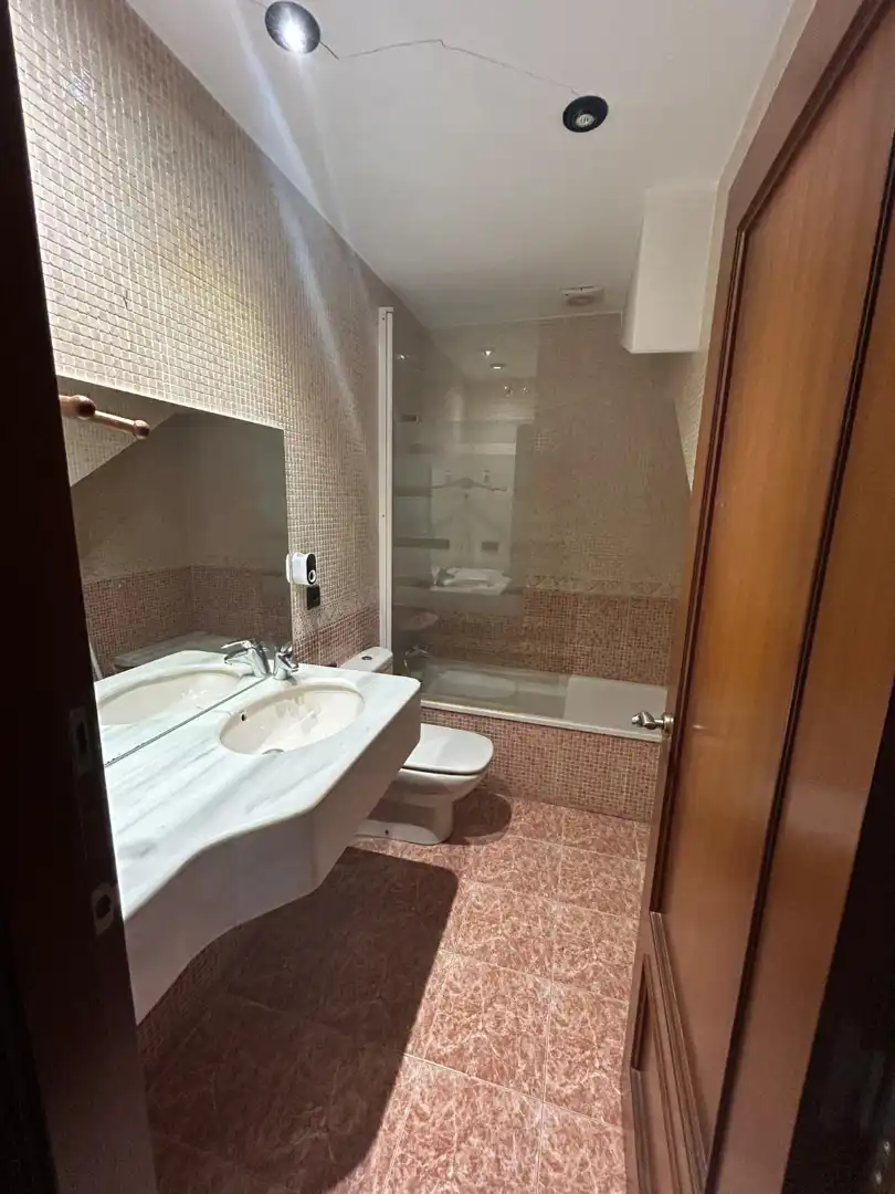 Baño de Dúplex en venta en Santa Coloma de Farners con Aire acondicionado, Calefacción y Terraza