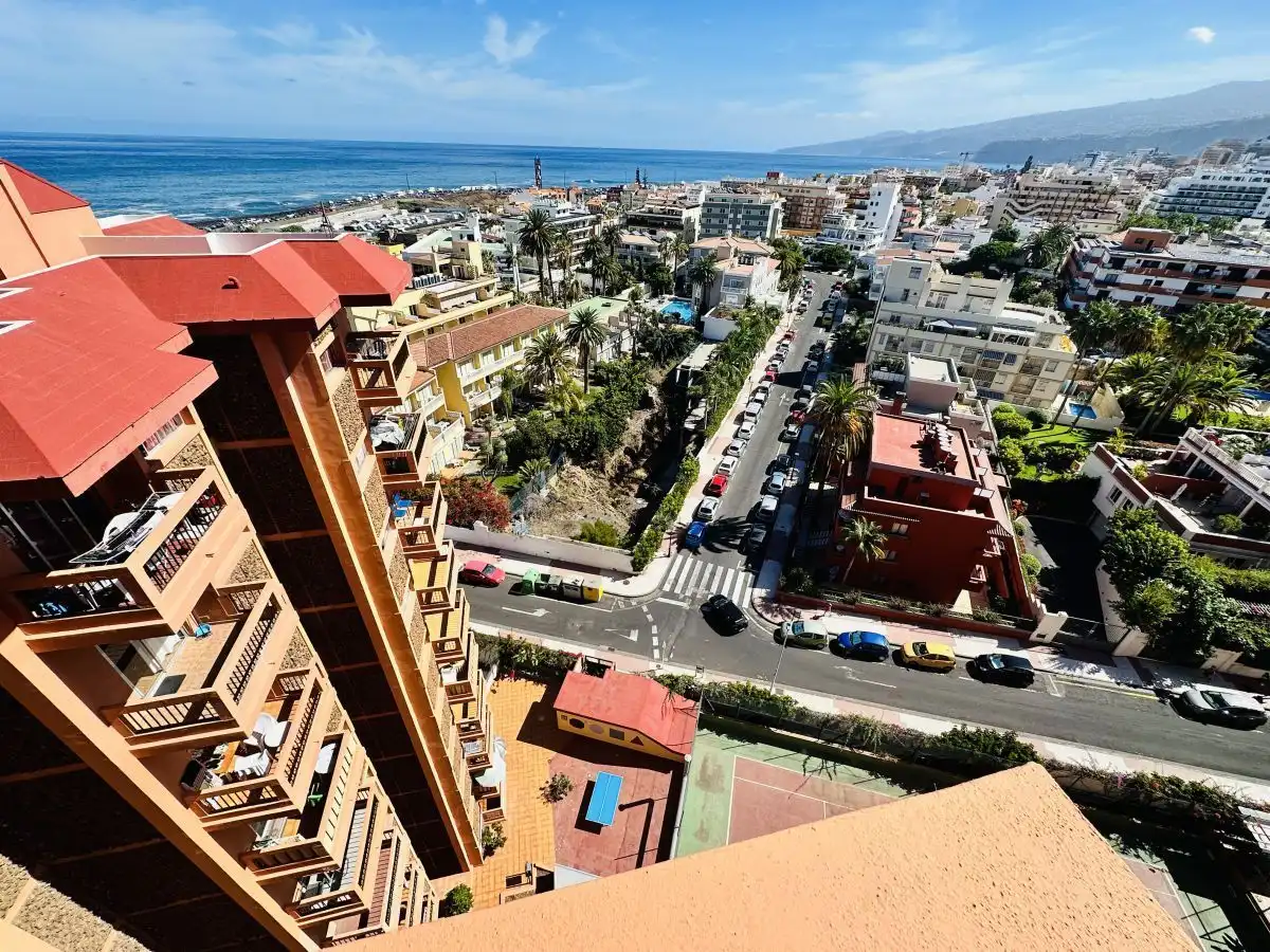 Vista exterior de Estudio en venta en Puerto de la Cruz con Trastero, Amueblado y Piscina comunitaria