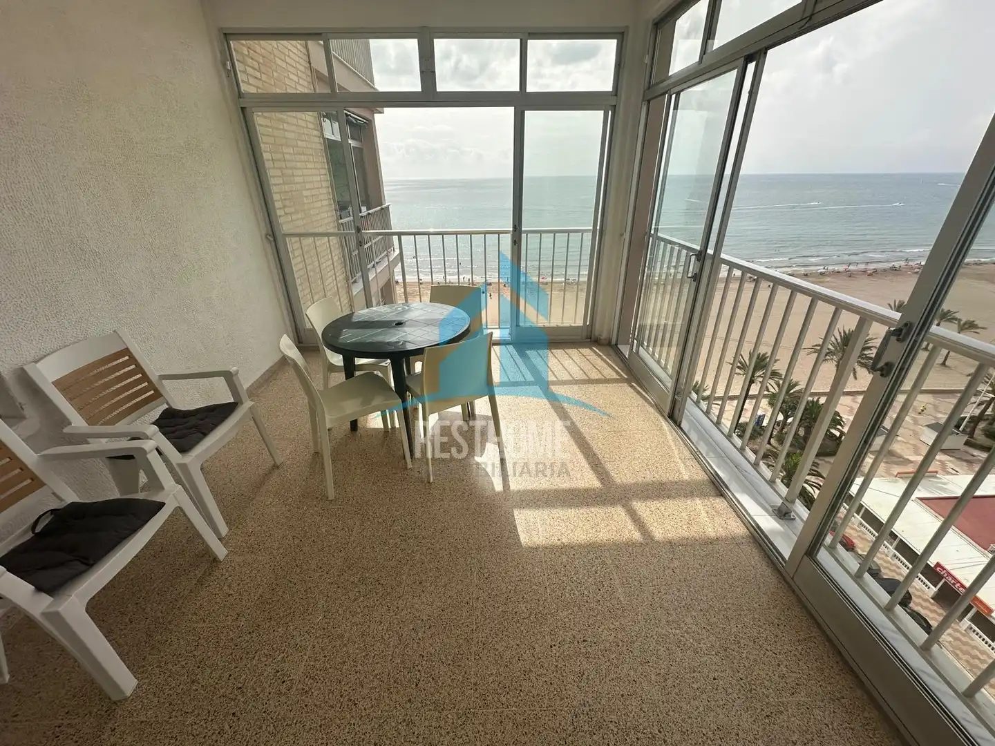 Apartment with lift for sale in Avenida CASTELLO
