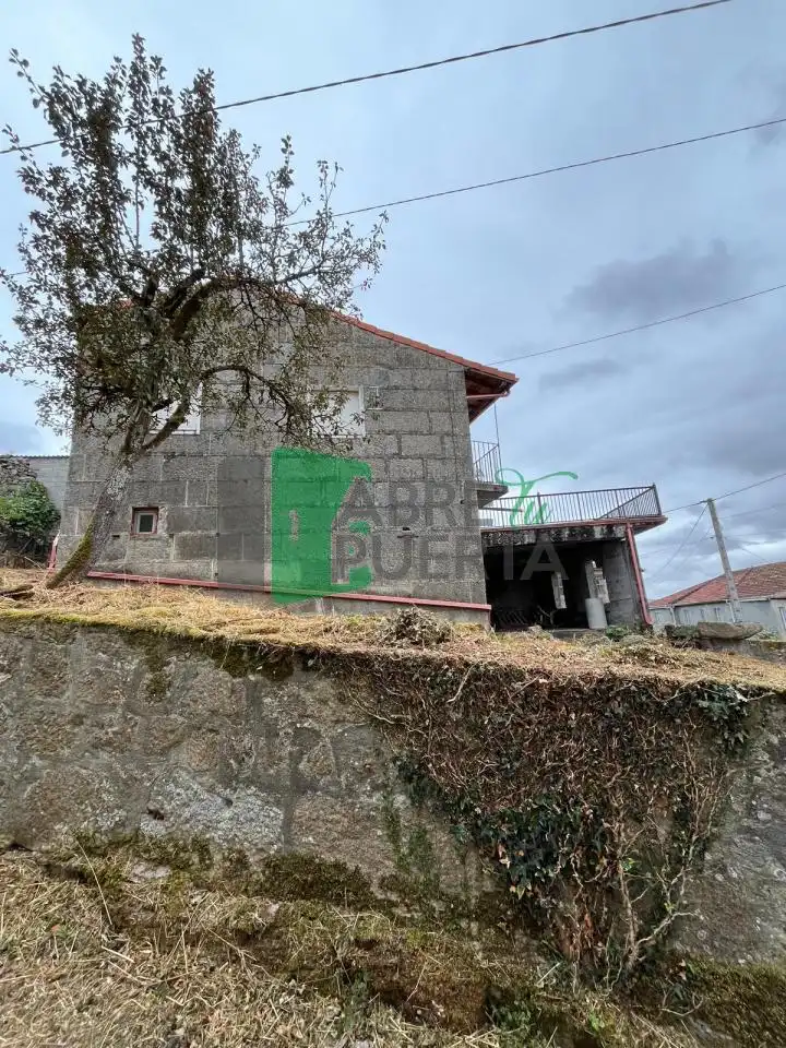 Vista exterior de Casa o chalet en venta en Vilar de Barrio con Calefacción, Jardín privado y Amueblado