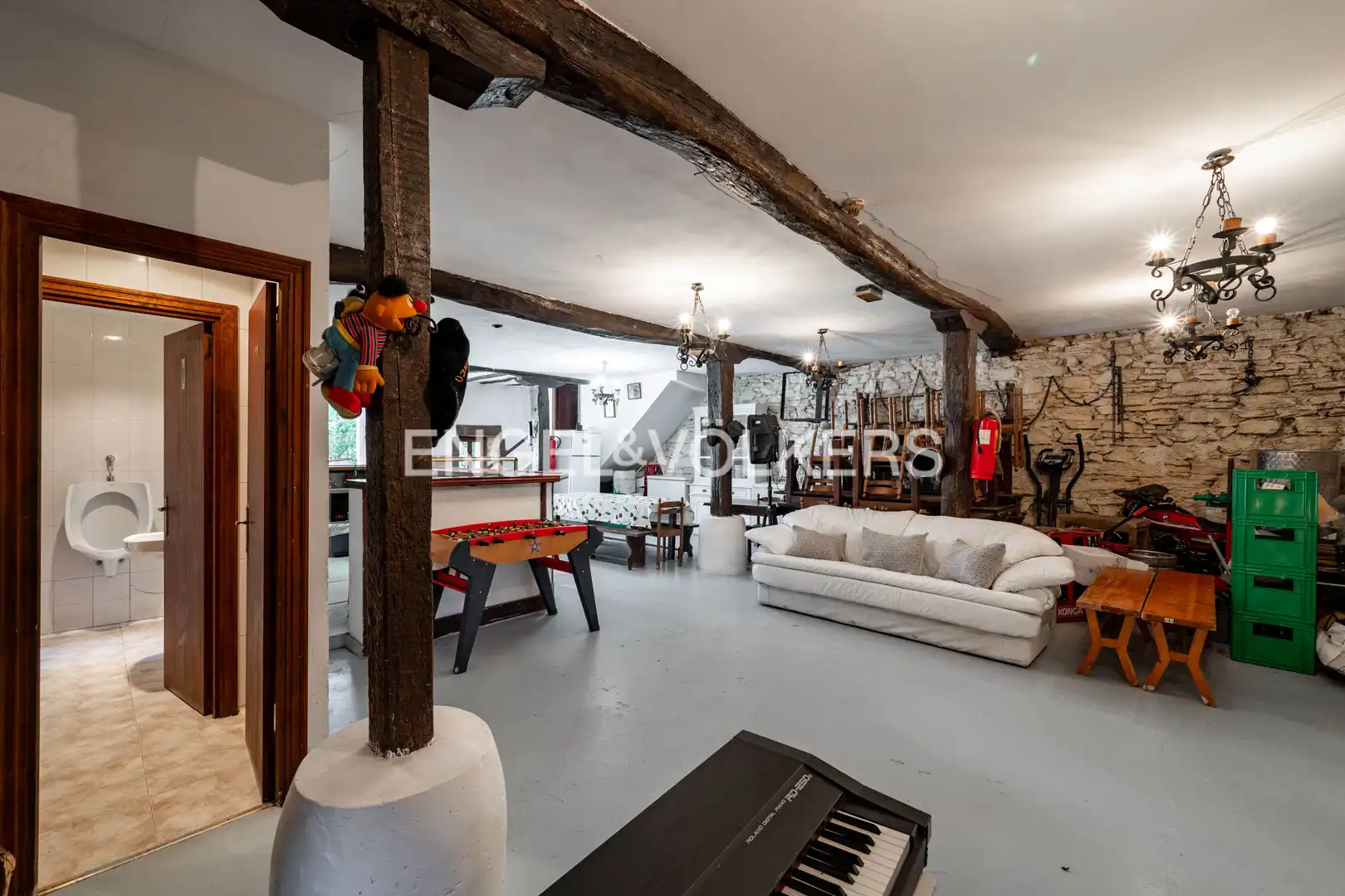 Sala d'estar de Casa o xalet en venda en Donostia - San Sebastián  amb Calefacció, Jardí privat i Terrassa