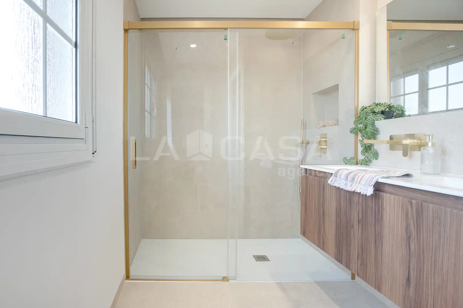 Baño de Ático en venta en Granollers con Calefacción y Terraza