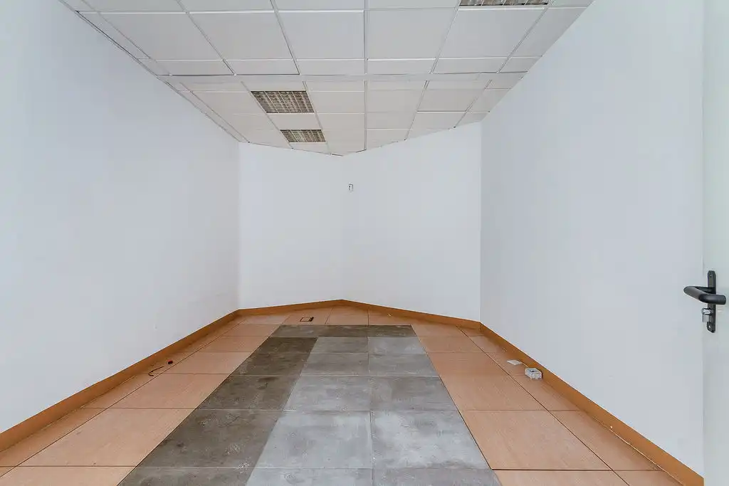 Business premises for sale in Av Vía Láctea, imagen 17