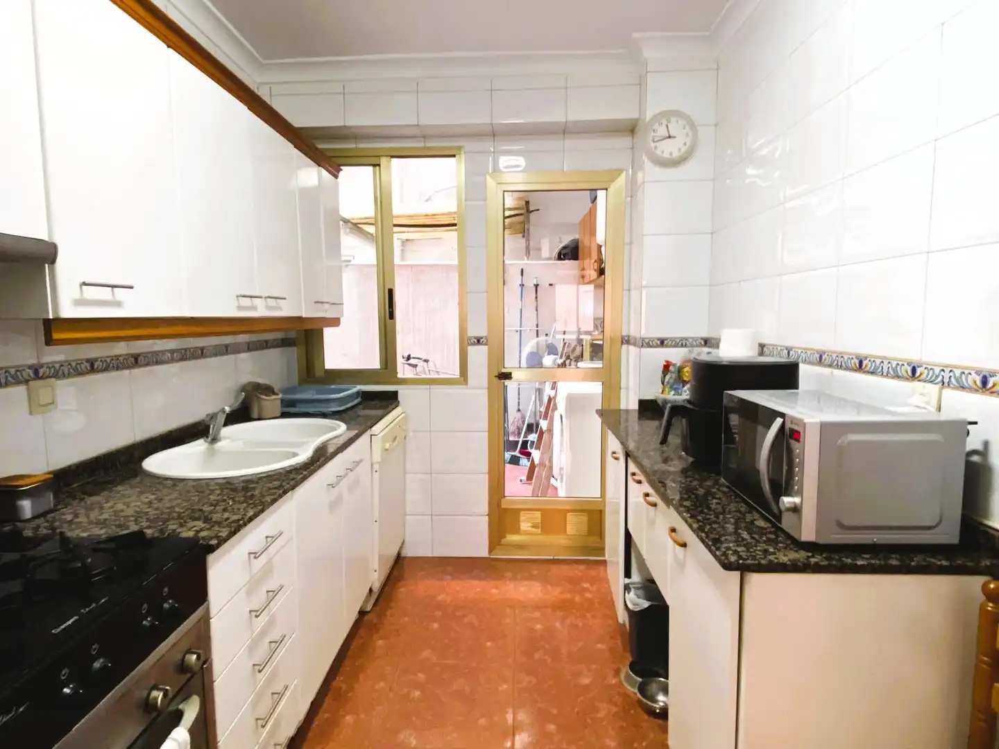 Cocina de Piso en venta en Valencia con Trastero y Balcón