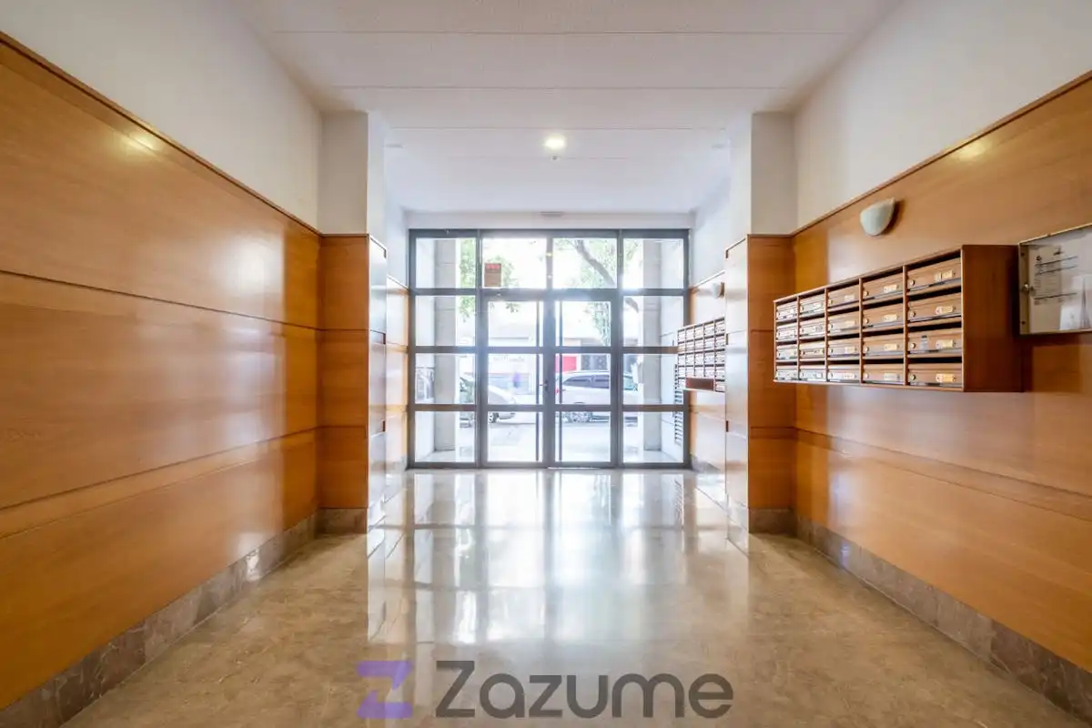 Wohnung zur Miete in Zaragoza mit Klimaanlage, Heizung und Parkett