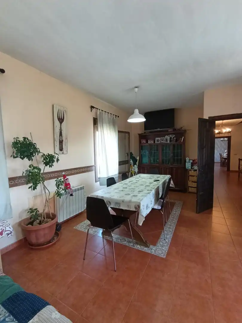 Menjador de Casa o xalet en venda en Albalate de Zorita amb Aire condicionat, Calefacció i Jardí privat