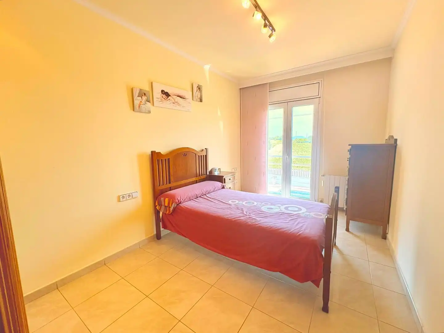 Habitación de Casa o chalet en venta en Vilamalla con Aire acondicionado, Calefacción y Terraza