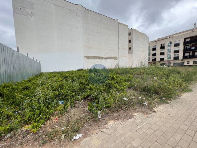 Terreno residencial en Venta en Concejal José Vicente Darocas en Navarrés