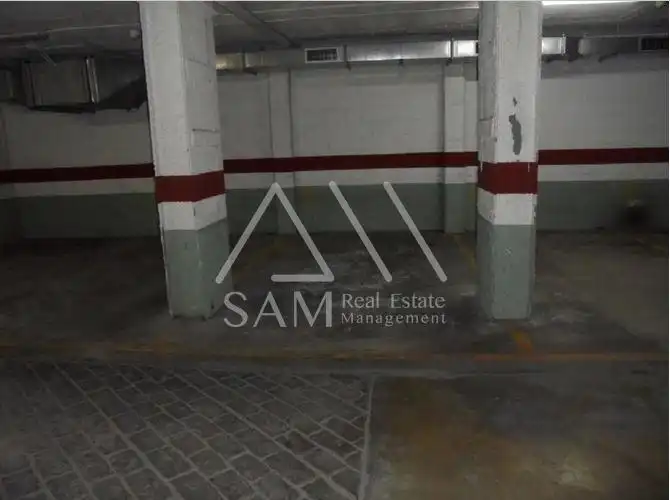 Einzelparkplatz zum Verkauf in Fonts dels Capellans - Sagrada Família, imagen 2
