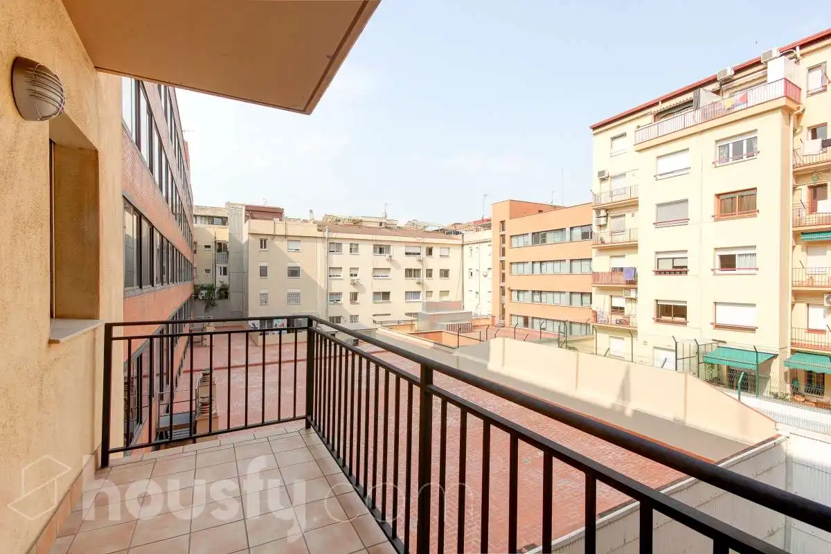 Exterior view of Flat for rent in Barcelona  with Air Conditioner, Heating and Parquet flooring