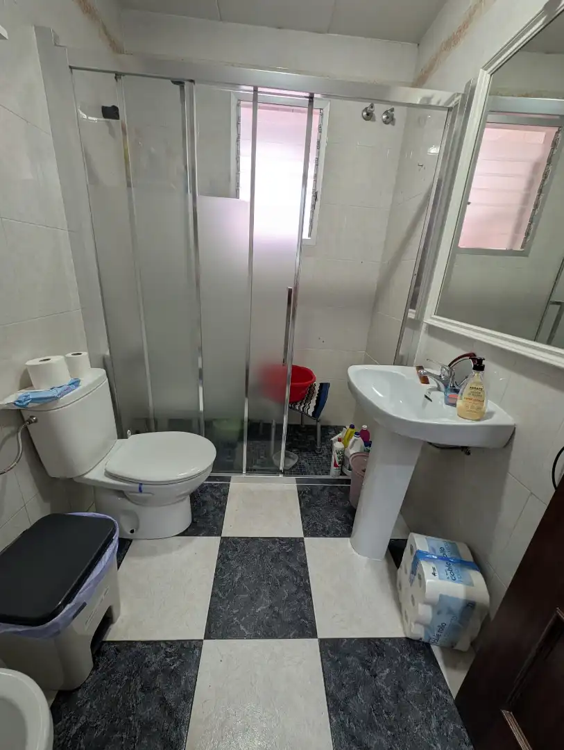 Bathroom of Flat for sale in Lucena  with Air Conditioner, Heating and Terrace