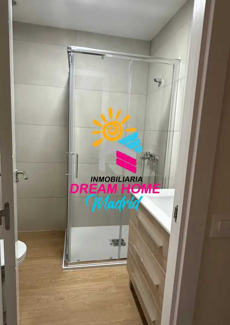 Vista exterior de Piso en venta en  Madrid Capital con Terraza y Amueblado