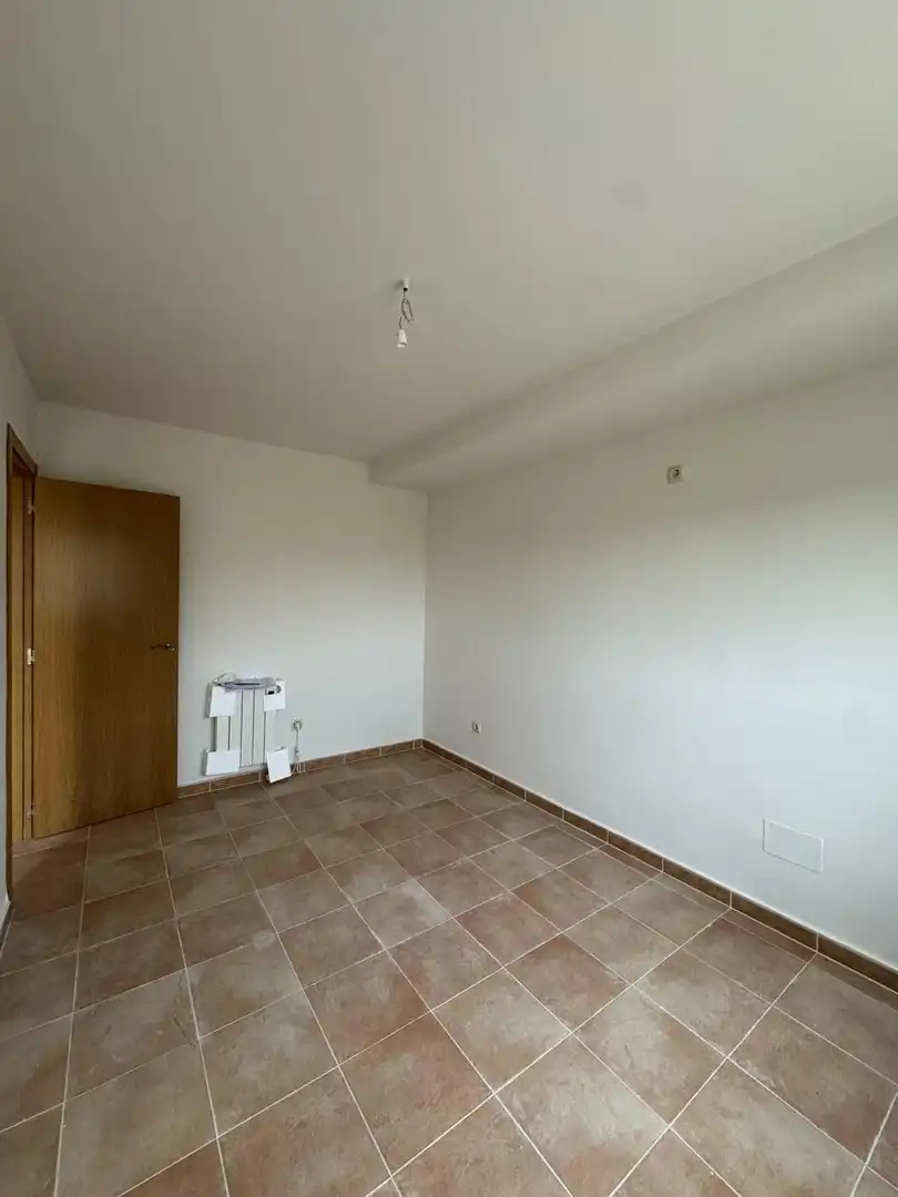 Casa adosada en venda en Albalate de Zorita amb Calefacció, Jardí privat i Alarma