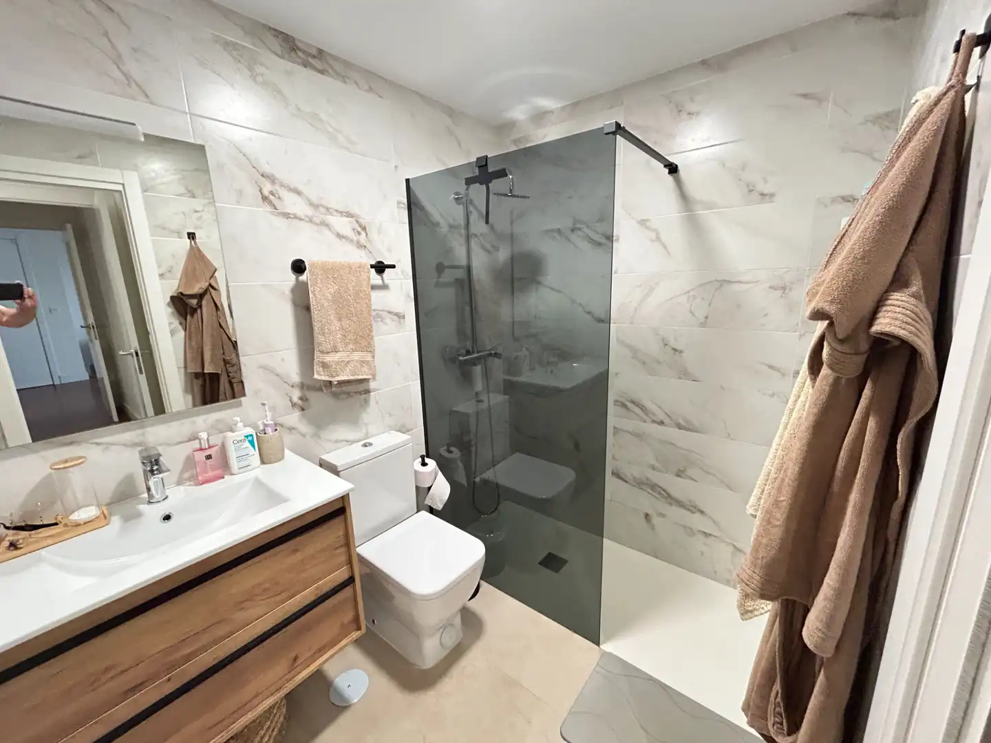 Baño de Planta baja en venta en Almería con Aire acondicionado, Calefacción y Jardín privado