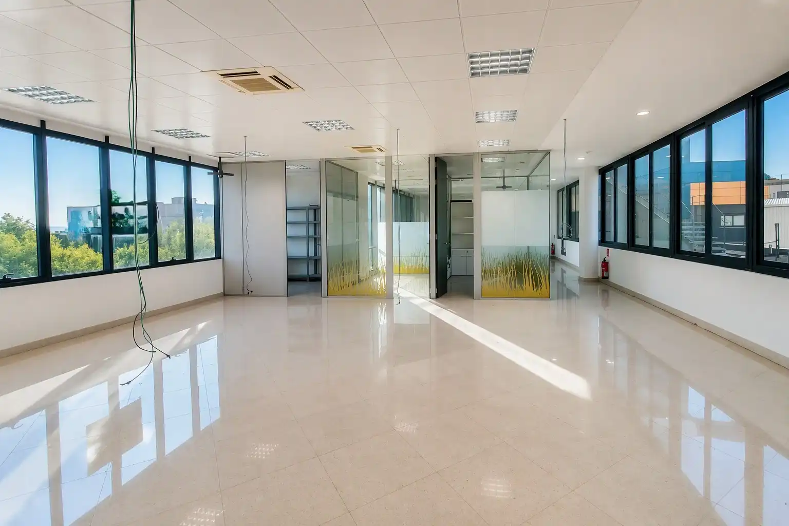 Office space with lift to rent in Carrer Gremi Velluters 15, imagen 4