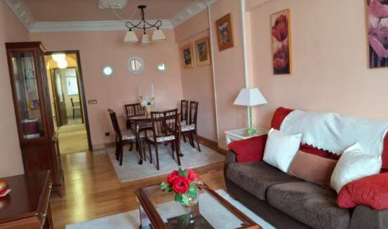 Piso en Alquiler en Rúa do Hórreo en Ensanche - Sar