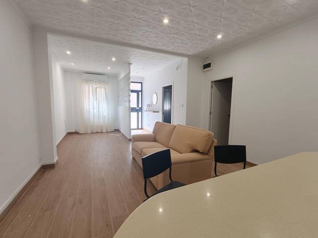 Piso en Venta en Calle Calle Poeta Llorente en Centro - Ambulatorio