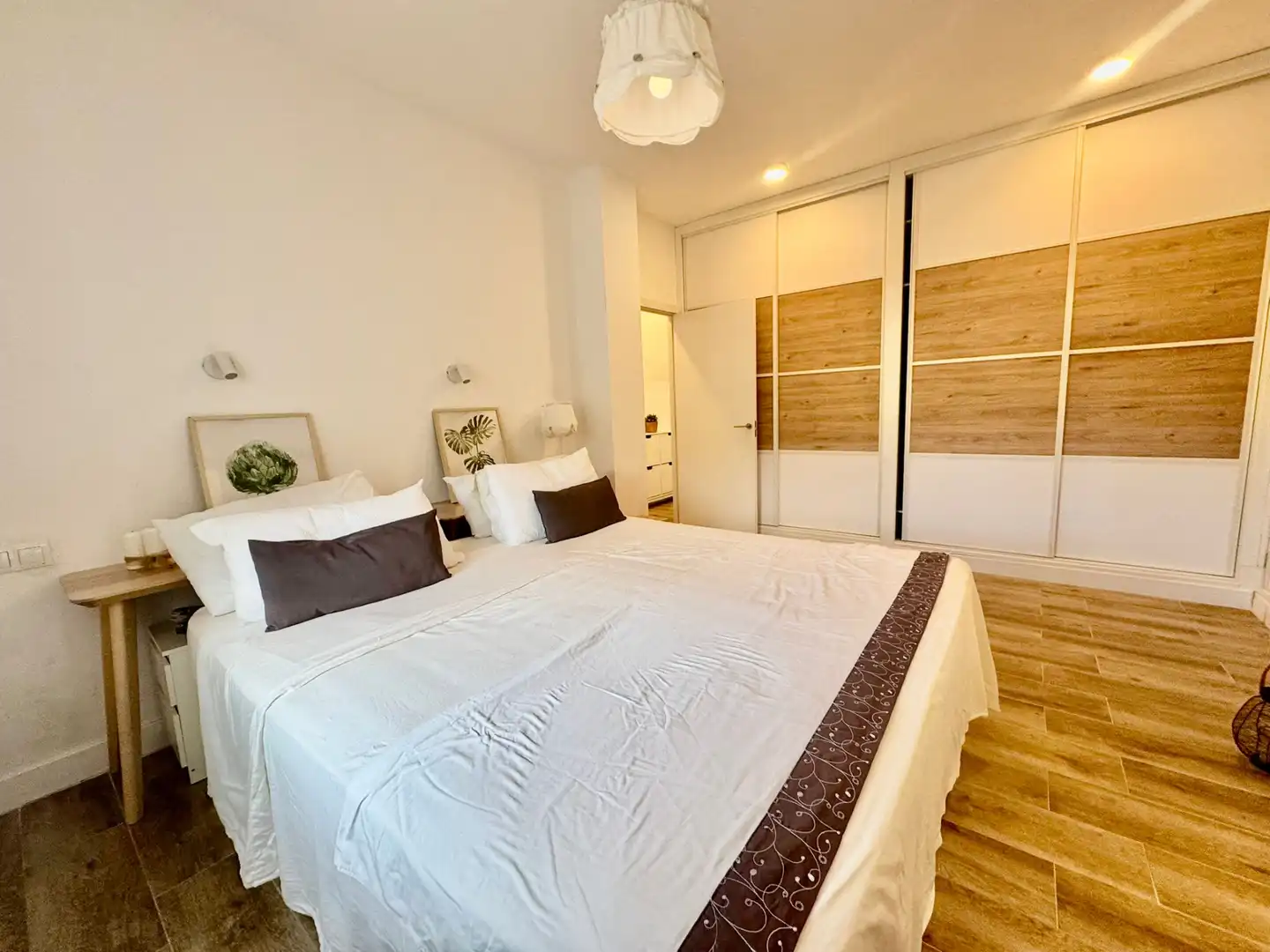 Dormitori de Casa o xalet en venda en Mijas amb Aire condicionat, Jardí privat i Terrassa