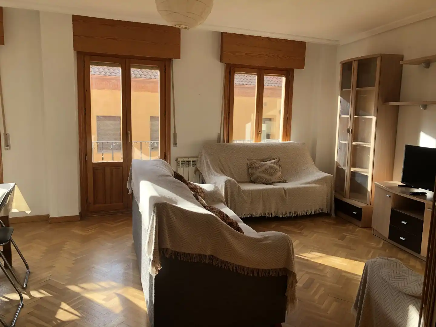 Sala de estar de Dúplex en venta en Segovia con Calefacción y Amueblado