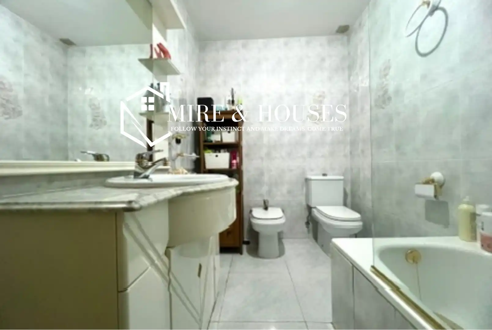 Baño de Casa adosada en venta en El Molar (Madrid) con Calefacción, Jardín privado y Terraza