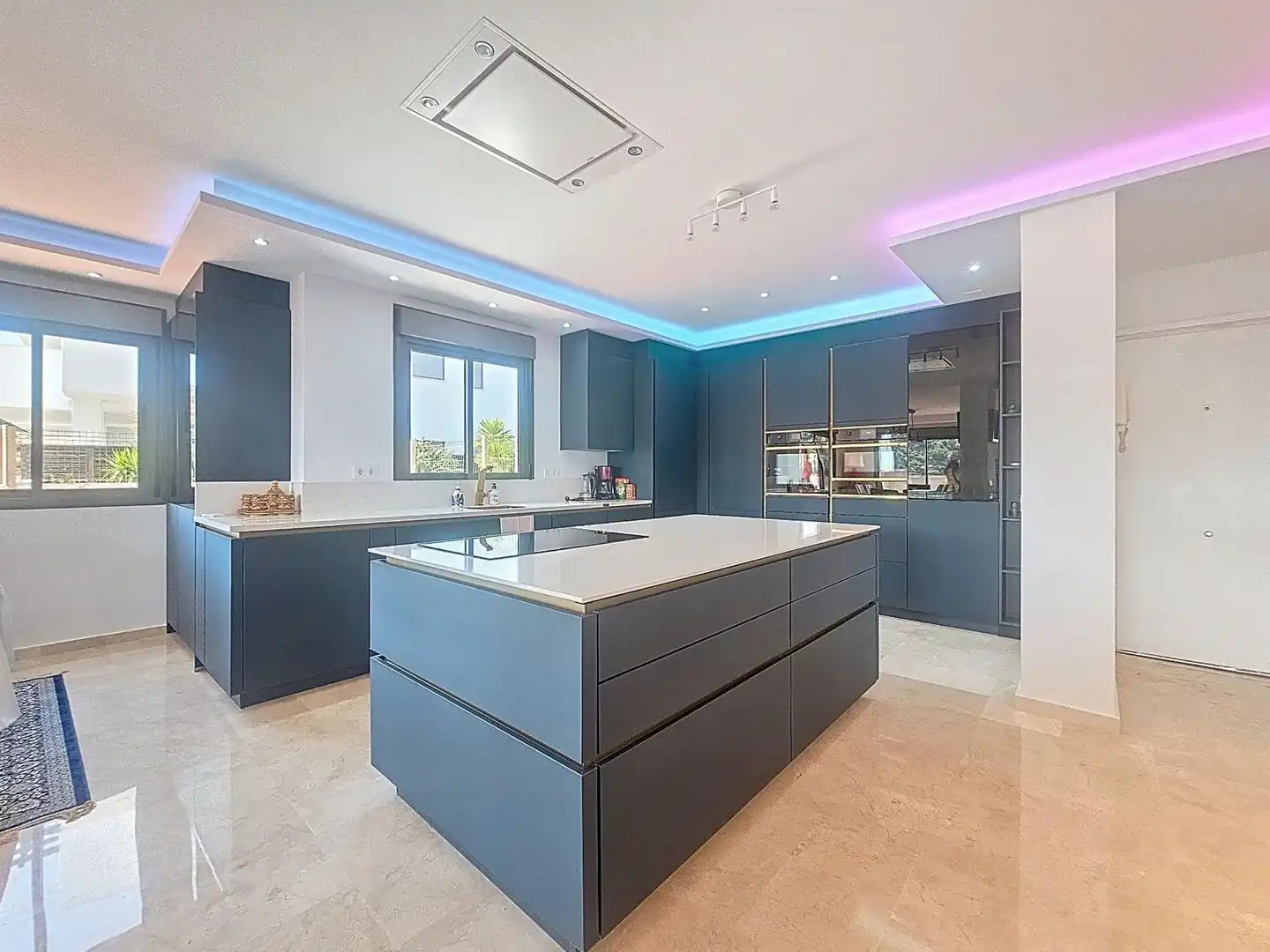 Apartamento con piscina en venta en Manilva Pueblo, imagen 3