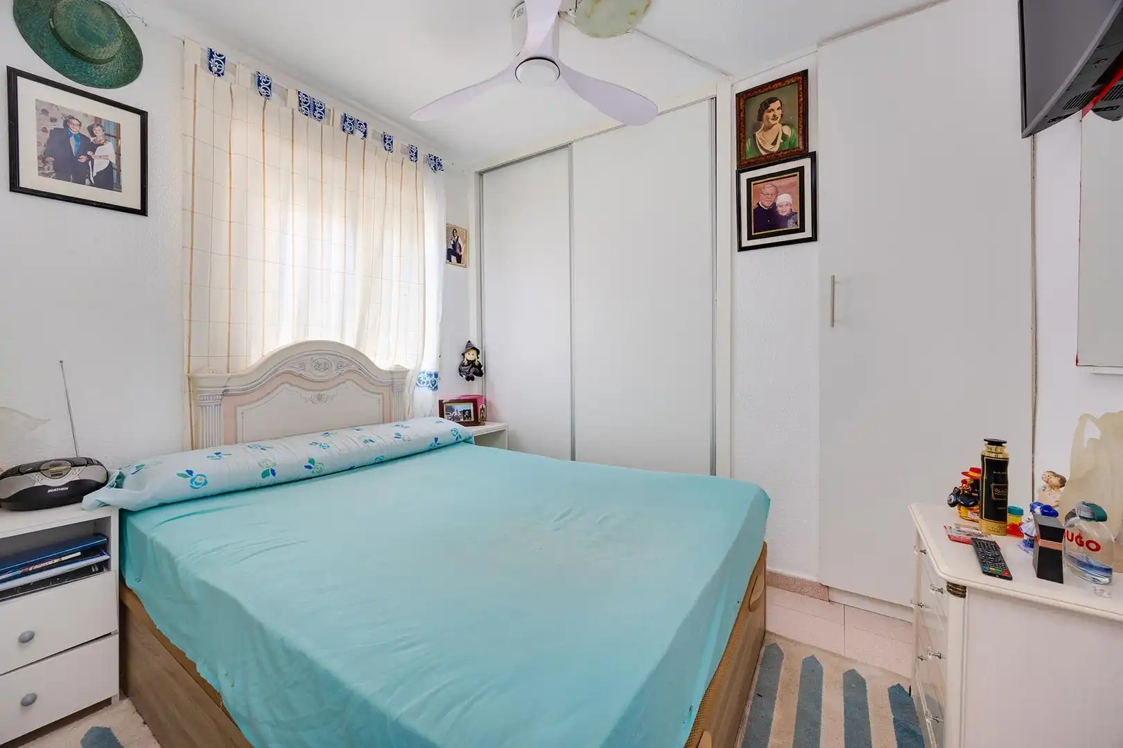 Bedroom of Apartments for sale in Torrevieja  with Air Conditioner, Balcony and Community pool