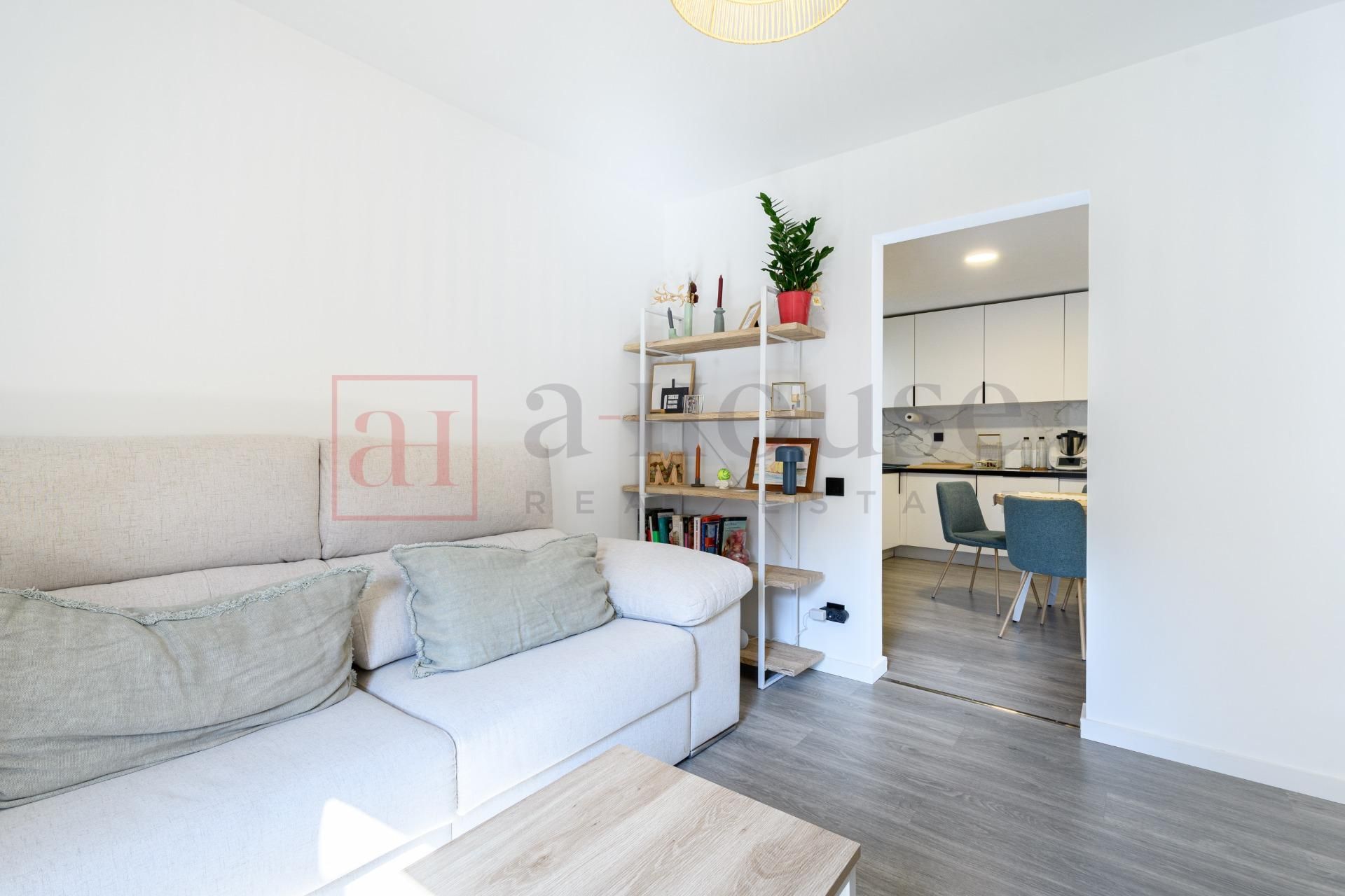 Living room of Flat for sale in  Barcelona Capital
