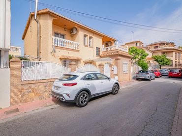 Villa con balcone in vendita a Calle Calle de la Huerta de Belén